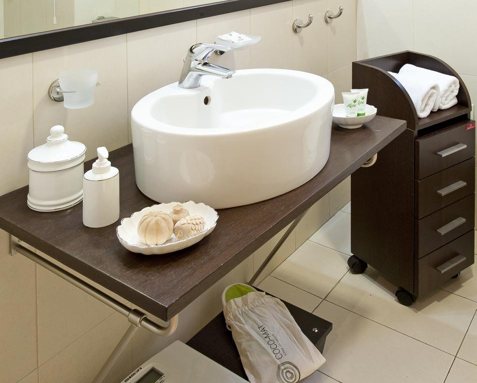 פיראוס Efplias Hotel Apartments מראה חיצוני תמונה