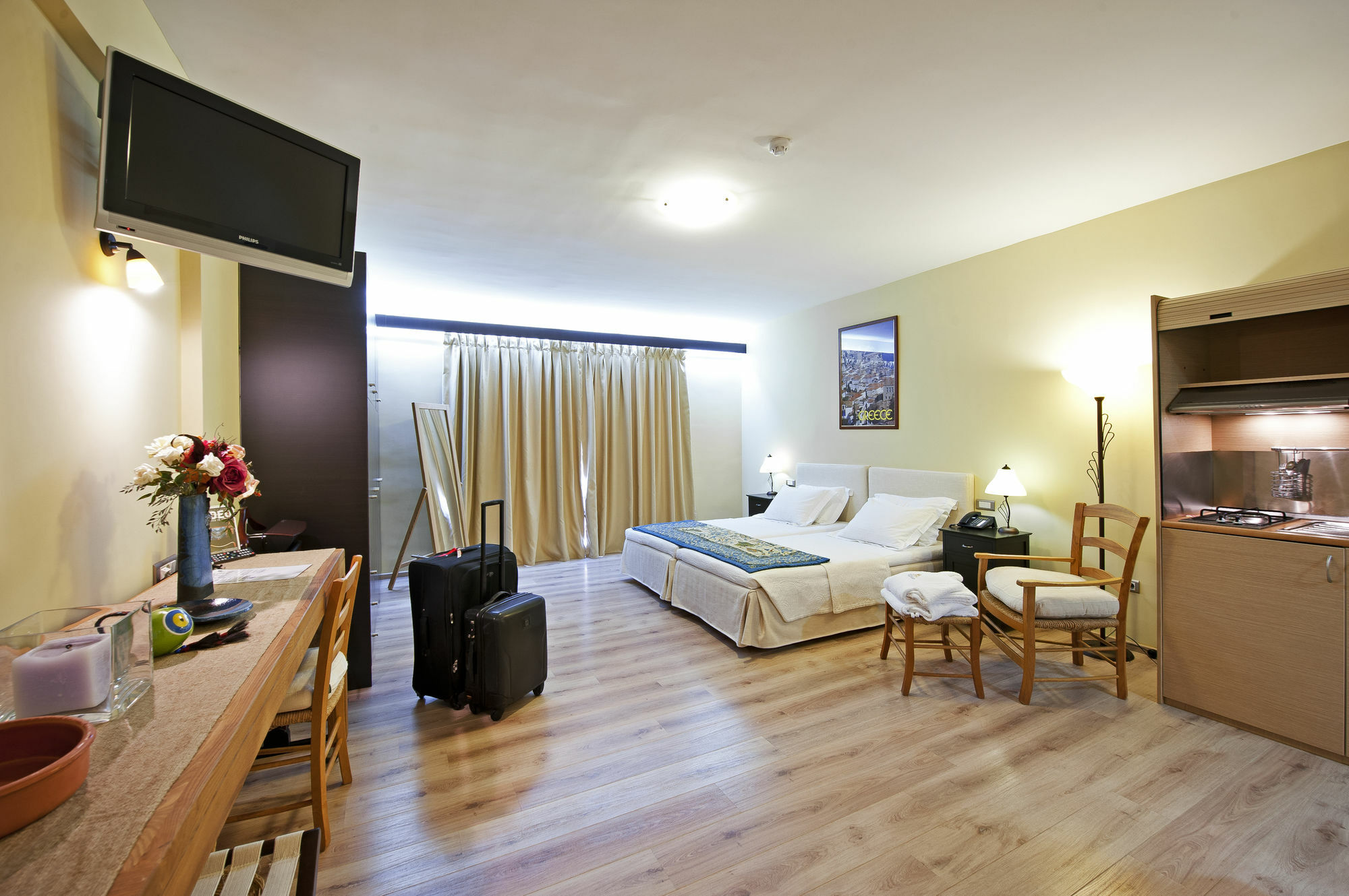 פיראוס Efplias Hotel Apartments מראה חיצוני תמונה