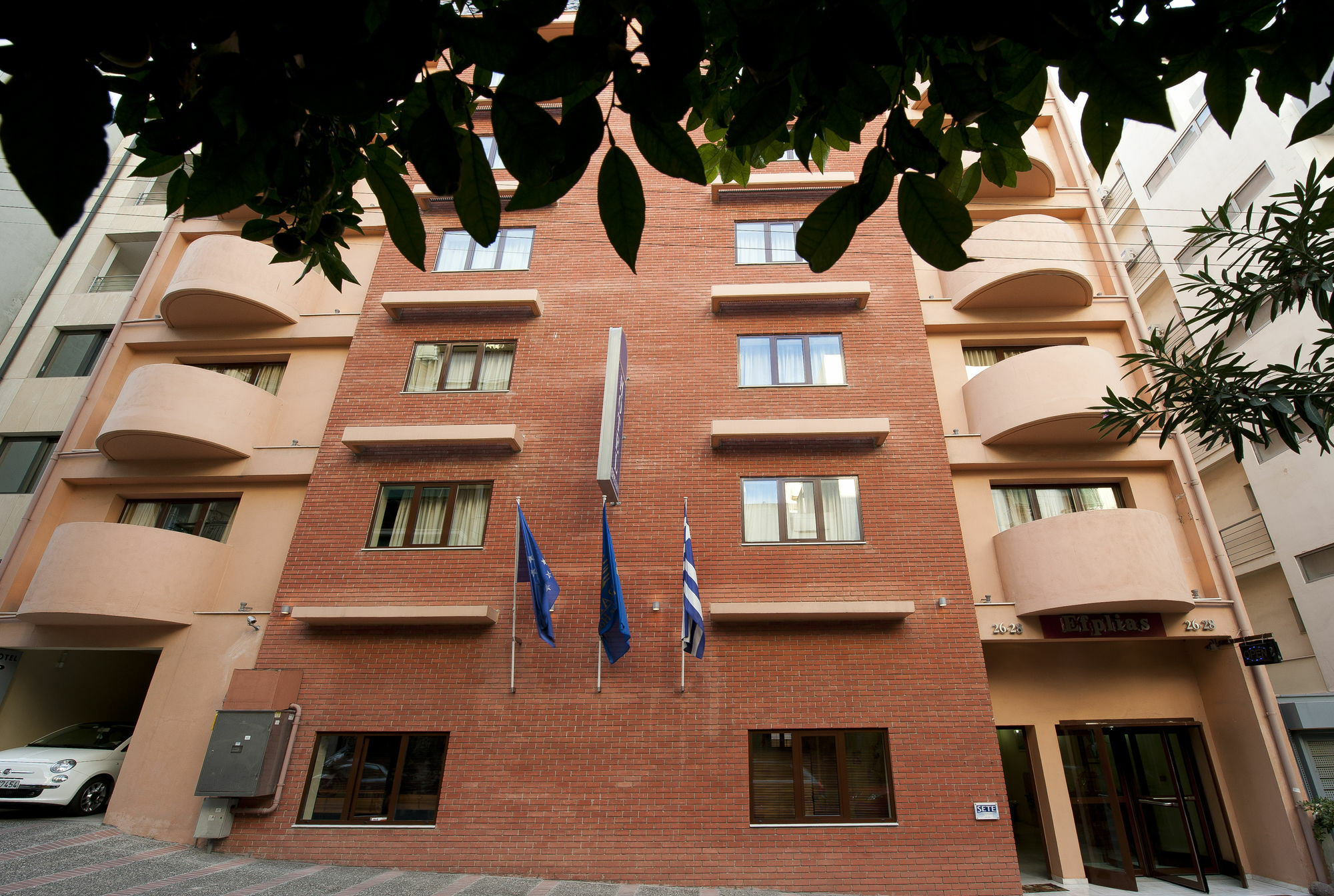 פיראוס Efplias Hotel Apartments מראה חיצוני תמונה