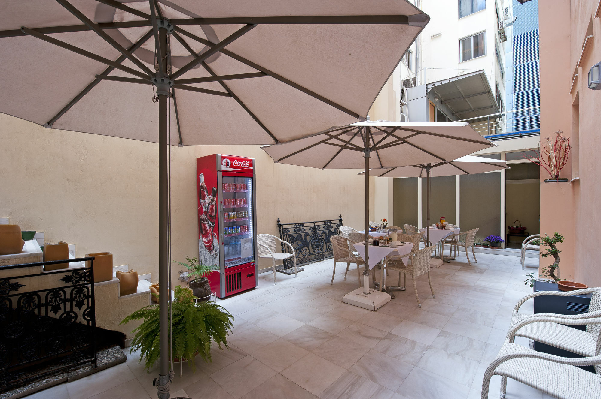 פיראוס Efplias Hotel Apartments מראה חיצוני תמונה